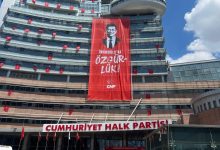 CHP'nin 4-5 Kasım 2023'te yapılan 38'inci Olağan Kurultayı ile 6 Nisan 2025'teki 21'inci Olağanüstü Kurultayı'nın iptali istemi ile açılan dava reddedildi