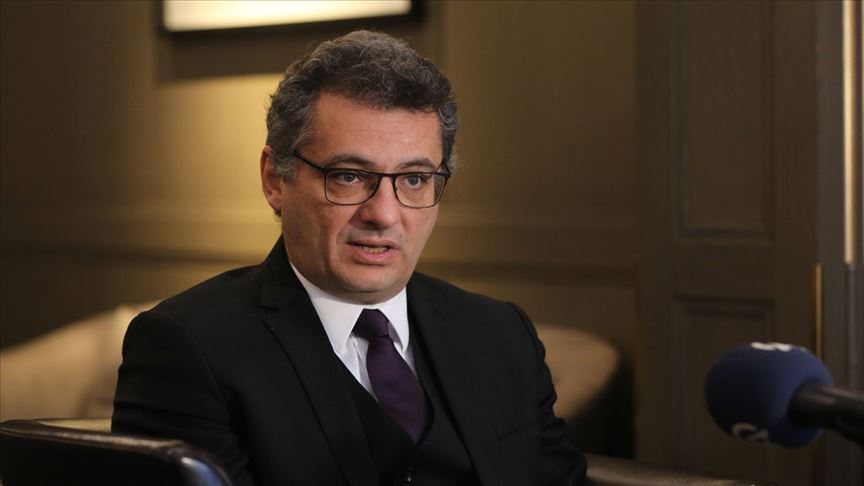 KKTC’de Cumhurbaşkanı Tufan Erhürman 1 KKTC’de Cumhurbaşkanlığı seçimini muhalefetin adayı CTP’li Tufan Erhürman, mevcut Cumhurbaşkanı Ersin Tatar karşısında açık ara kazandı
