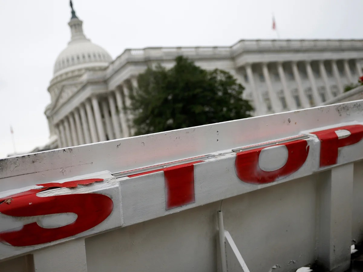 ABD’de bütçe krizi: Federal hükümet kepenk indirdi 1 ABD’de federal hükümet, Kongre’nin geçici bütçe tasarısında uzlaşamaması üzerine gece yarısından itibaren resmen kapandı.