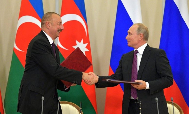 Rusya Devlet Başkanı Vladimir Putin, Azerbaycan Cumhurbaşkanı İlham Aliyev’e darbe girişimini önceden haber vererek engelledi