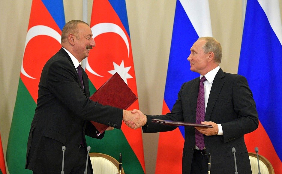Vladimir Putin, İlham Aliyev’i kurtardı 1 Rusya Devlet Başkanı Vladimir Putin, Azerbaycan Cumhurbaşkanı İlham Aliyev’e darbe girişimini önceden haber vererek engelledi