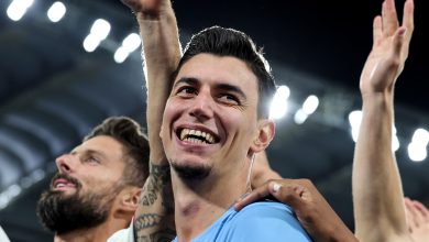 Berke Özer kampı terk etti 13 A Milli Futbol Takımı'nda Bulgaristan maçının kadrosuna alınamamasına tepki gösteren Berke Özer kamptan ayrıldı