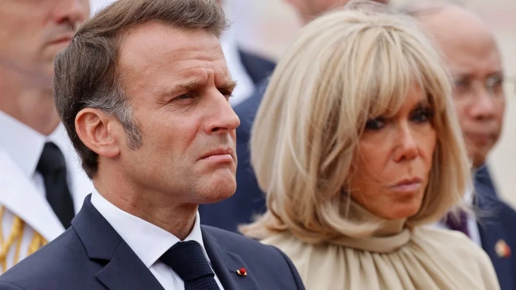 Brigitte Macron vergi sisteminde 'erkek' görünüyor 1 Fransa Cumhurbaşkanı Emmanuel Macron’un eşi Brigitte Macron’un, ülkenin resmi vergi portalında “Jean-Michel” ismiyle kayıtlı olduğu ortaya çıktı.