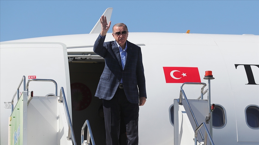 Cumhurbaşkanı Erdoğan, Mısır’daki Gazze Barış Zirvesi’ne katılacak 1 Cumhurbaşkanı Erdoğan, ABD Başkanı Donald Trump ve Mısır Cumhurbaşkanı Abdulfettah es-Sisi’nin eş başkanlığında düzenlenecek “Şarm eş-Şeyh Barış Zirvesi”ne katılmak üzere yarın Mısır’a gidecek.