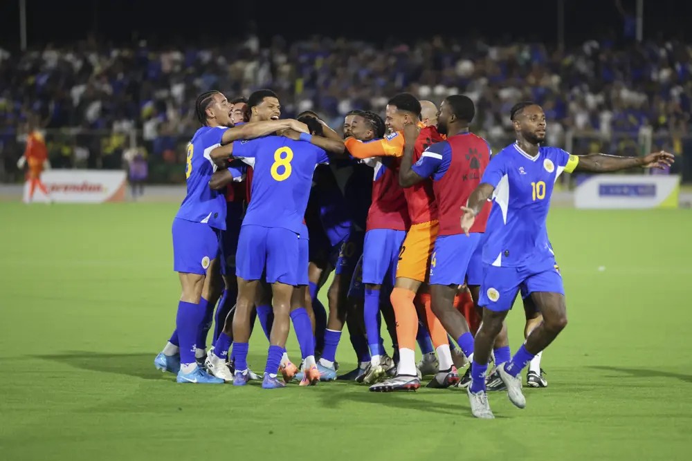 150 bin Curaçao, mucizeye doğru 1 Sadece 150 bin nüfuslu Curaçao Adası, Jamaika'yı 2-0 yenerek tarihinde ilk kez FIFA Dünya Kupası finallerine katılmaya yaklaştı