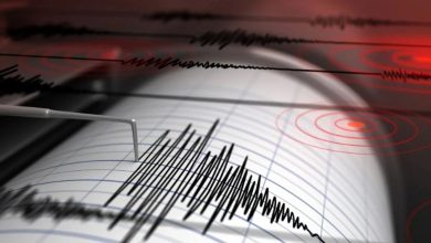 İstanbul depremle sallandı 7 Saat 14.55'te Tekirdağ merkezli meydana gelen 5.3 şiddetindeki deprem başta İstanbul olmak üzere çok sayıda ilde hissedildi