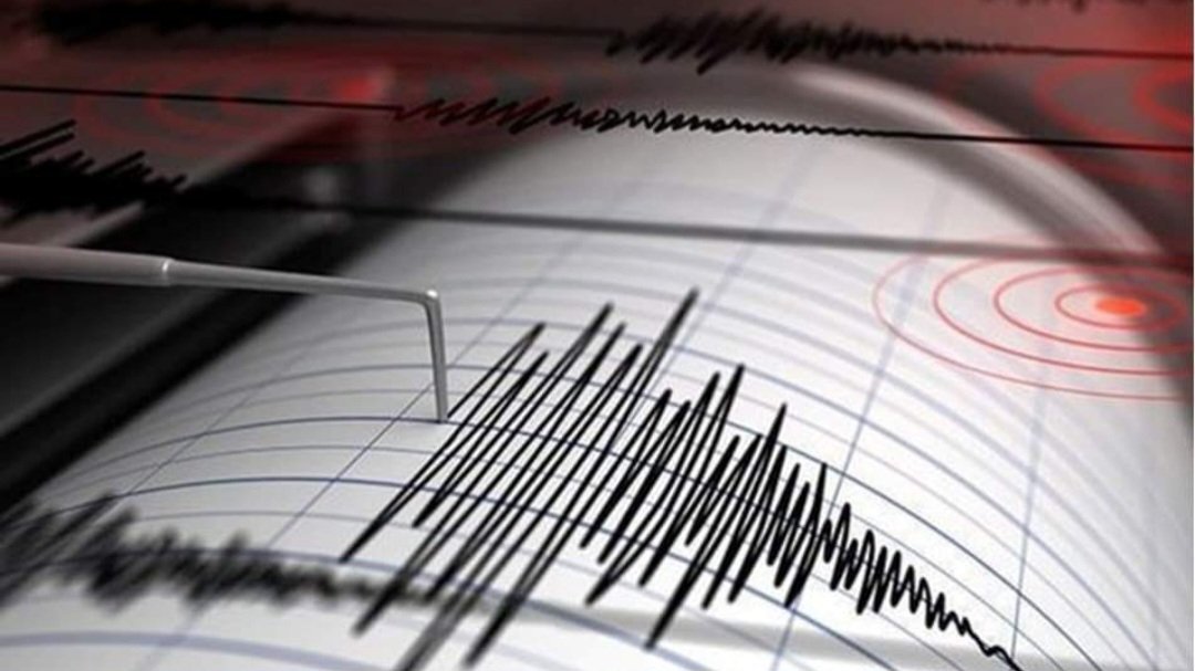 Deprem, Marmara'yı ve İstanbul'u salladı 1 Balıkesir merkezli 6.1 büyüklüğündeki deprem İstanbul başta olmak üzere birçok şehirde şiddetli şekilde hissedildi