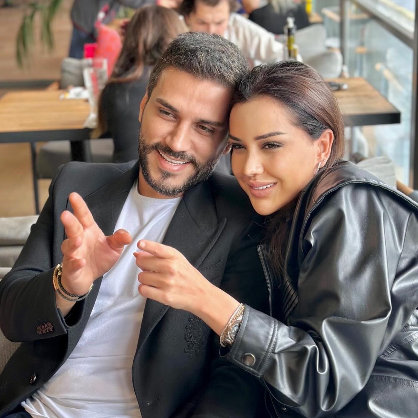 Dilan Polat'ta uyuşturucu tespit edildi 1 Kamuoyunca tanınan kişilere yönelik jandarma ekiplerince düzenlenen operasyonda 19 isimden 8'inde uyuşturucu tespit edildi