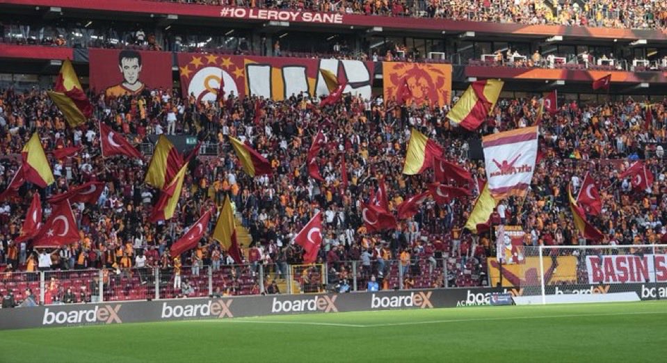 Galatasaray rakip tanımıyor 1 Trendyol Süper Lig’de Galatasaray, 1-0 geriye düştüğü maçta Göztepe’yi 3-1 yenerek 10 maçta 9. galibiyetini aldı