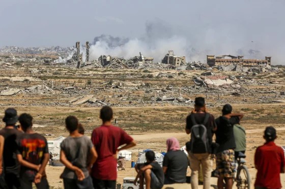Gazze’de esir takası başlıyor 1 ABD Başkanı Donald Trump’ın öncülüğünde yürütülen barış planı kapsamında Hamas, pazartesi sabahı Gazze’de tuttuğu İsrailli rehineleri serbest bırakacak.