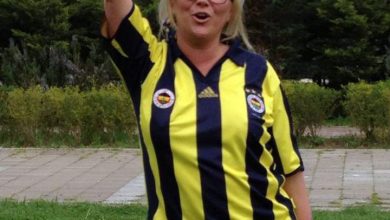 Güllü'nün ölümünde yeni gelişme 9 Şüpheli şekilde hayatını kaybeden şarkıcı Güllü ile ilgili dosya Sulh Ceza Mahkemesi'ne sevk edildi ve dosyaya kısıtlama getirildi