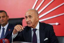 Eski CHP Genel Başkanı Hikmet Çetin, rahatsızlanarak kaldırıldığı hastanede tedbiren yoğun bakıma alındı