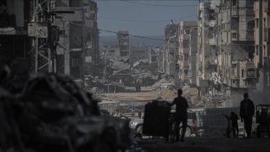 İsrail’in hava saldırılarında Gazze'de en az 81 kişi öldü 12 İsrail ordusu, Gazze’ye düzenlenen yoğun hava saldırılarında çoğu kadın ve çocuk en az 81 kişinin öldüğünü açıkladı.