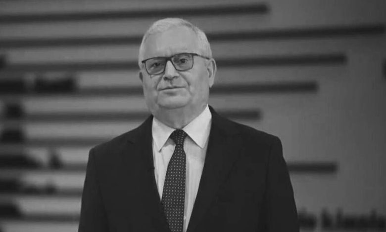 Sevgili Kâmil Özer Hocam… 16 kamil ozer