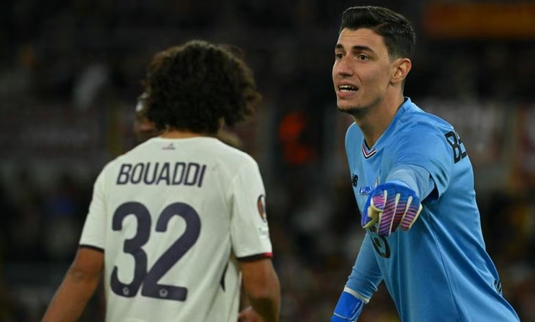 Berke Özer, takımı Lille'in Roma deplasmanında 1-0 kazandığı UEFA Avrupa Ligi maçında 3 penaltı kurtardı