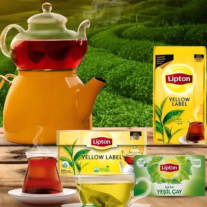 Lipton, Türkiye'de noktayı koydu! 1 39 yıldır Türkiye’de faaliyet gösteren Lipton, Rize’deki çay fabrikalarını Özgür Çay’a devrederek üretim faaliyetlerinden çekilecek