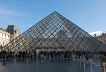 louvre muzesi yeniden acildi