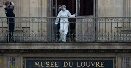 louvre muzesin soygun