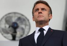 Fransa Cumhurbaşkanı Emmanuel Macron, Louvre Müzesi’nde 9 parçalık tarihi mücevher koleksiyonunun çalınmasının ardından “Eserleri bulacağız ve failler adalete teslim edilecek” dedi.
