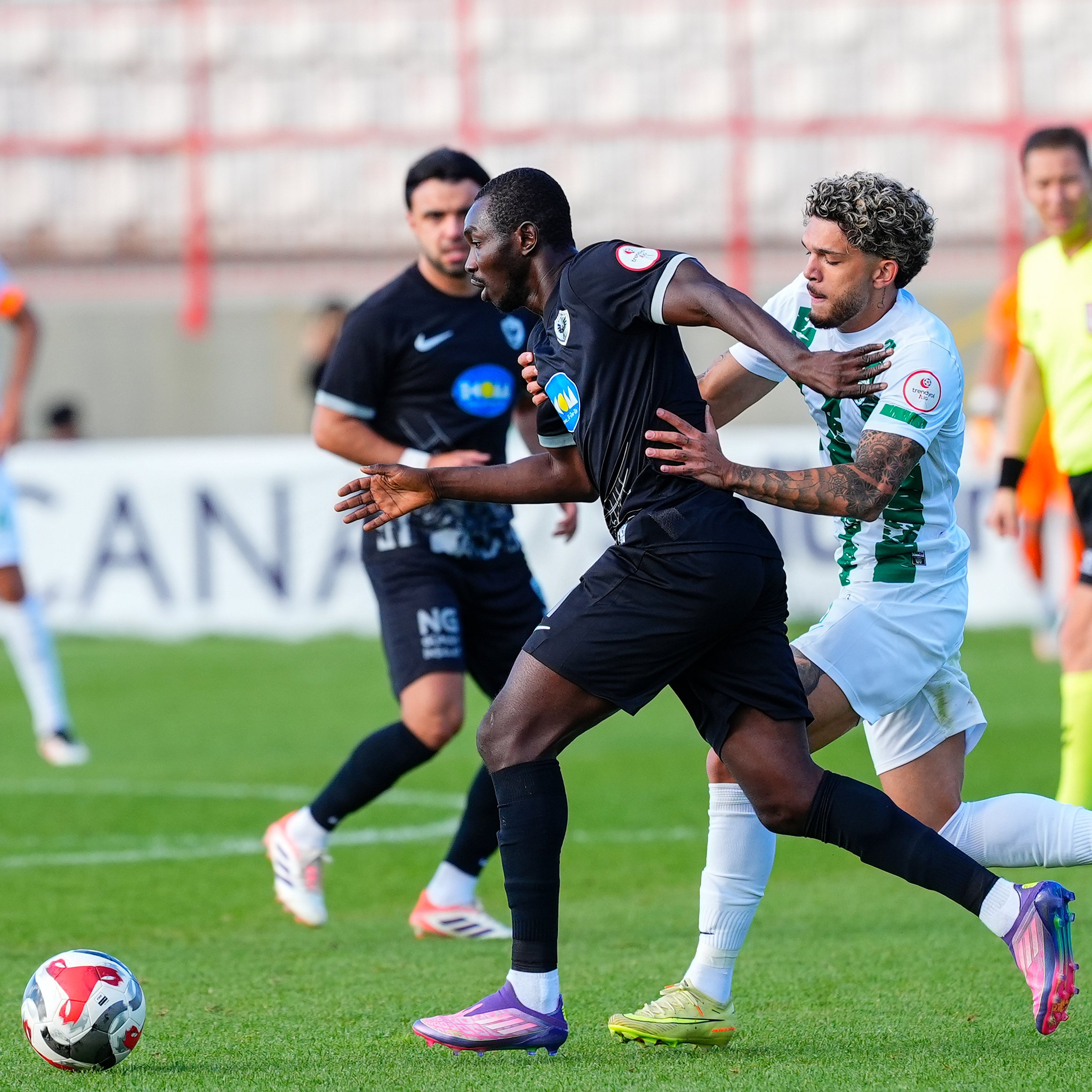 Mbaye Diagne canavar gibi 1 Trendyol 1. Lig’de Amed SK, Serik Spor deplasmanında 2-1 kazanırken eski Galatasaraylı Mbaye Diagne 9 maçta 10 gole ulaştı