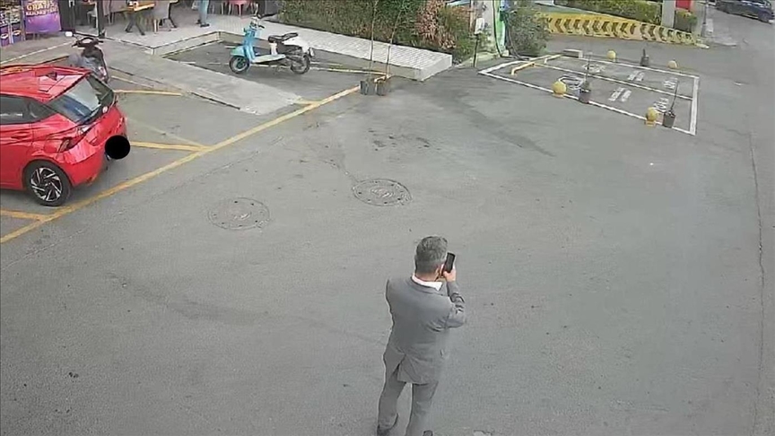 MİT’ten “Metron” operasyonu: Mossad’a çalışan Serkan Çiçek yakalandı 1 Gazeteci İbrahim Haskoloğlu’nun aktardığı bilgilere ve güvenlik kaynaklarının açıklamalarına göre, MİT, Mossad’a çalışan Serkan Çiçek’e yönelik “Metron” adı verilen bir operasyon düzenledi.