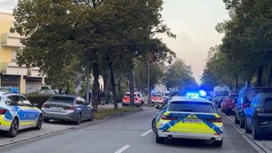 Münih’in kuzeyindeki Lerchenau semtinde sabah saatlerinde büyük bir hareketlilik yaşandı. Patlama ve silah sesleri duyuldu