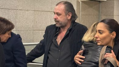 Ayşe Barım'a şartlı tahliye 9 Birçok ünlü oyuncunun menajeri olan Ayşe Barım, tutuklu bulunduğu davada ev hapsi ve adli kontrolle tahliye edildi