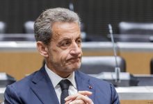 Nicolas Sarkozy (70), Yargıtay’ı andıran üst mahkeme süreçlerinin ardından hakkında verilen 5 yıllık hapis cezasını çekmek üzere 21 Ekim tarihinde Paris’teki La Santé cezaevine teslim olacak.