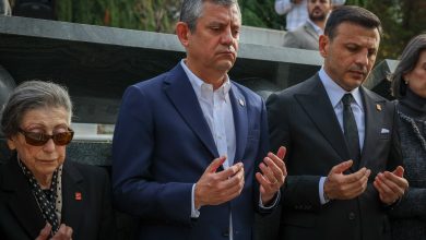 Özgür Özel'in kırmızı kartı ihbar kabul edildi 6 CHP Genel Başkanı Özgür Özel’in “Göztepe maçında verilen haksız kırmızı karta Kuzey Kıbrıs’tan 5,5 milyon liralık bahis oynandı” sözleri üzerine savcılık soruşturma başlattı