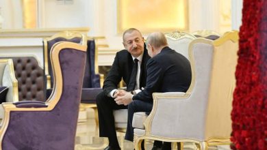 Vladimir Putin'den geri adım! 3 Rusya Devlet Başkanı Vladimir Putin, Azerbaycan Cumhurbaşkanı İlham Aliyev'den yanlışlıkla düşürülen uçak için özür diledi