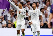 İspanya Ligi’nde El Clasico derbisinde lider Real Madrid, ezeli rakibi Barcelona’yı 2-1 yenerek puan farkını beşe yükseltti