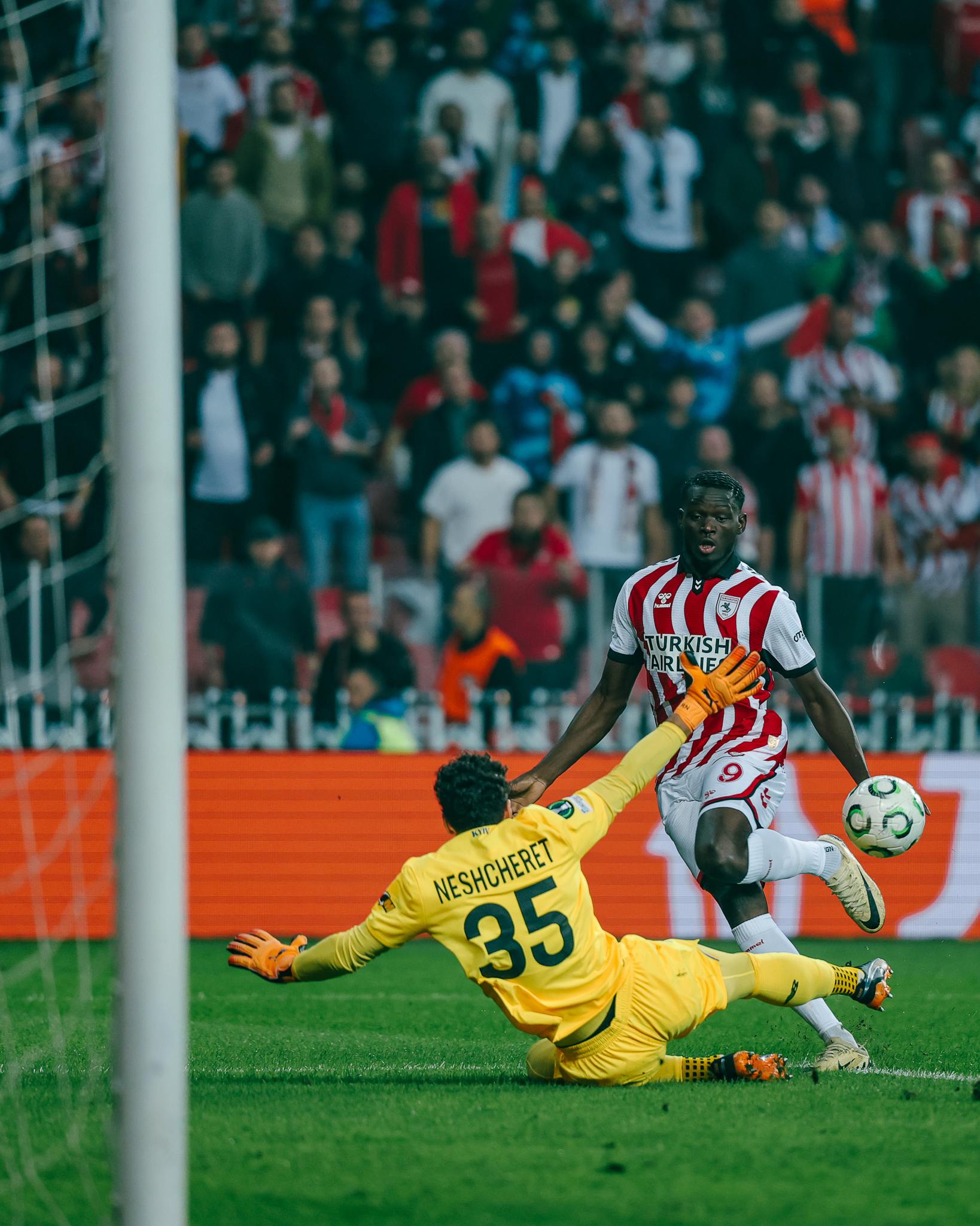 Samsunspor, Avrupa’yı kasıp kavuruyor 1 Samsunspor, UEFA Konferans Ligi’nde Legia Varşova deplasmanında kazanmasının ardından Dinamo Kiev’i de devirdi