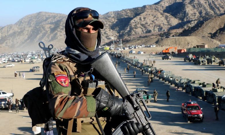 Taliban, Pakistan sınırında çok noktalı saldırı düzenledi 6 Afganistan’daki Taliban hükümeti, kuzey sınırındaki dağlık bölgelerde Pakistan ordusuna ait hedefleri vurduğunu doğruladı.