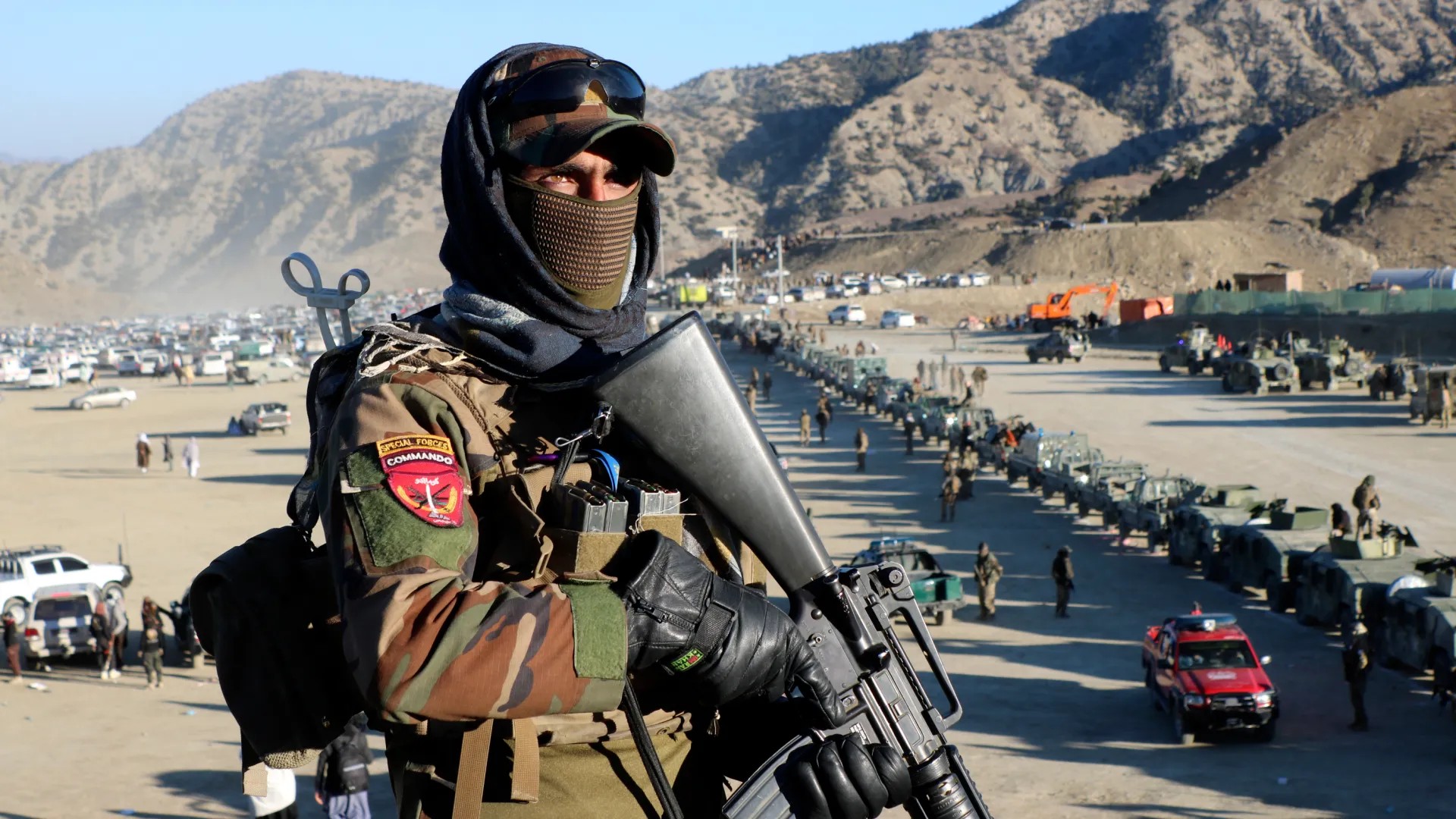 Taliban, Pakistan sınırında çok noktalı saldırı düzenledi 1 Afganistan’daki Taliban hükümeti, kuzey sınırındaki dağlık bölgelerde Pakistan ordusuna ait hedefleri vurduğunu doğruladı.