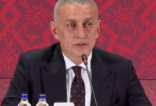Türkiye Futbol Federasyonu Başkanı İbrahim Hacıosmanoğlu, profesyonel liglerde hakemlerin bahis oynadığının tespit edildiğini ve cezalandırılacaklarını duyurdu