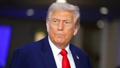 Trump: İsrail Gazze’de bombardımanı durdurmalı 11 ABD Başkanı Donald Trump, Hamas’ın ateşkes planına kısmi onay vermesinin ardından İsrail’e Gazze’deki saldırıları derhal sonlandırma çağrısı yaptı.