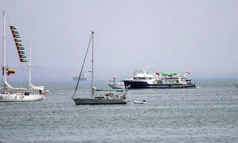 Tunus’tan yola çıkan ve 44 ülkeden aktivistlerin destek verdiği Küresel Sumud Filosu, Gazze’ye insani yardım ulaştırma yolculuğunu sürdürürken bölgedeki gerilim artıyor.