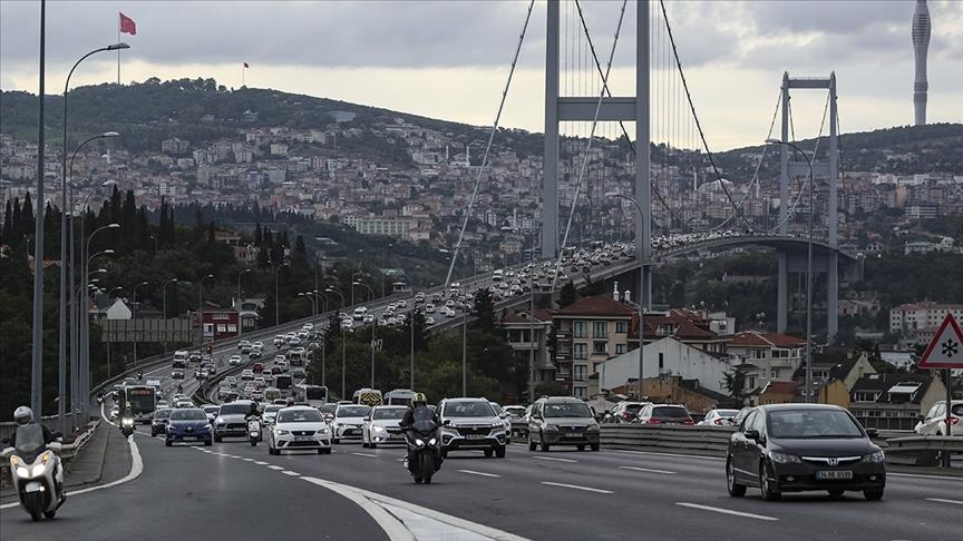 Yarın İstanbul’da bu yollar kapalı olacak! 1 İstanbul Valiliği, 16. Zeytinburnu Cumhuriyet Koşusu kapsamında kentte alınacak trafik önlemlerini açıkladı.