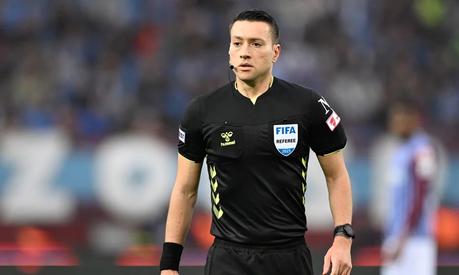 TFF’nin bahis soruşturması kapsamında PFDK’ya sevk ettiği 152 hakem arasında yer alan Zorbay Küçük, adliyeye gitti.