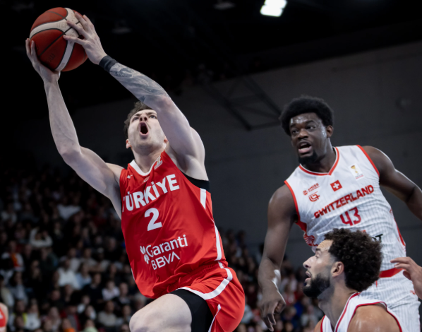 12 Dev Adam, Basketbol Dünya Kupası Elemeleri C Grubu’nda Bosna Hersek'in ardından İsviçre'yi de yenerek ikide iki yaptı