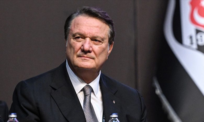 Beşiktaş’ta deprem: Hasan Arat men cezası 8 Beşiktaş Kulübü’nün olağan idari ve mali genel kurulunda, eski başkan Hasan Arat’ın kulüp üyeliği 1 yıl süreyle askıya alındı.