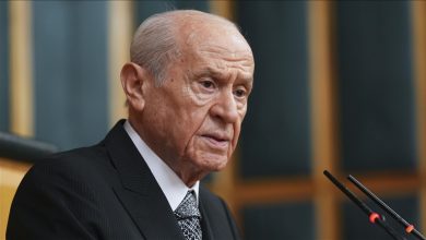 Devlet Bahçeli: Cumhur İttifakı yoluna devam edecek 9 MHP Genel Başkanı Devlet Bahçeli, “Cumhur İttifakı’nın çatladığı” yönündeki iddialara sert sözlerle yanıt verdi.