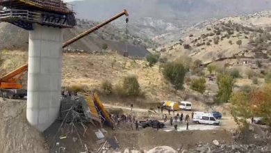 Diyarbakır’ın Kulp ilçesinde viyadük inşasında iskelenin çökmesi sonucu maalesef 4 işçi yaşamını yitirdi