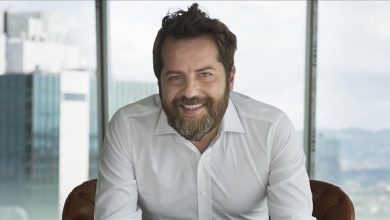 Erden Timur’a ihale yasağı geldi! 9 Erden Timur'un firması RDN Gayrimenkul ve Ticaret A.Ş'ye, aldığı ihalede işi yarım bırakmasının ardından 1 yıl ihale yasağı verildi