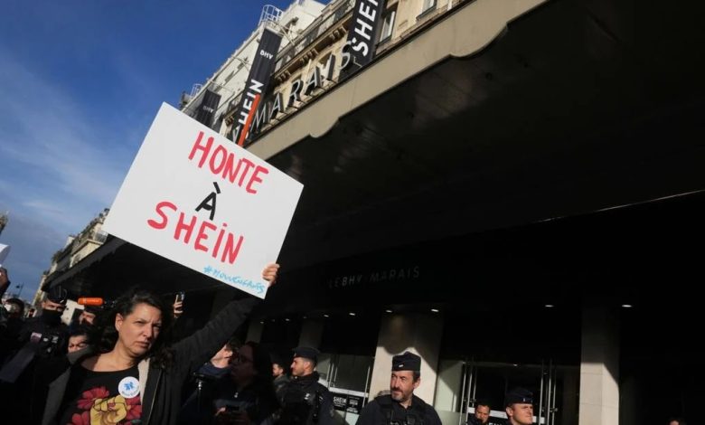 Fransa Maliye Bakanlığı, Çin merkezli hızlı moda şirketi Shein’in faaliyetlerinin geçici olarak durdurulması için resmi sürecin başlatıldığını duyurdu.