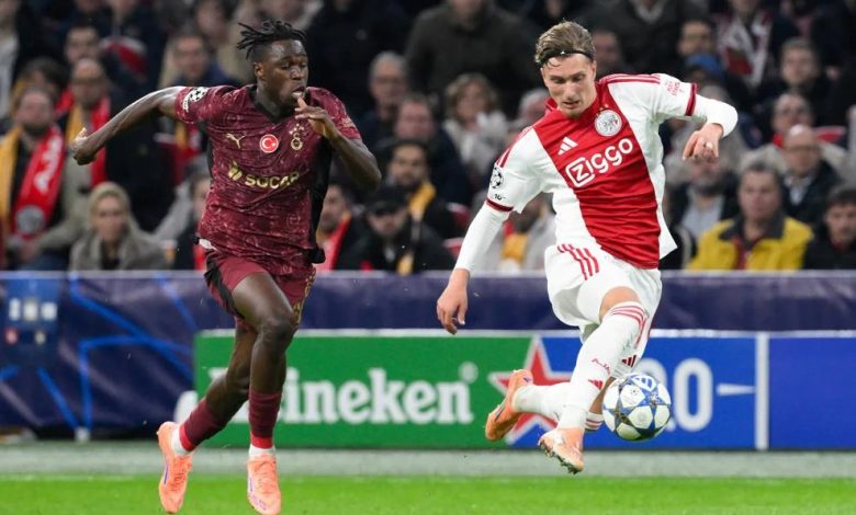 Galatasaray müthiş zaferle dönüyor 7 Şampiyonlar Ligi’nde temsilcimiz Galatasaray, Ajax deplasmanında 3-0 kazanarak 4 maçta 9 puana ulaştı