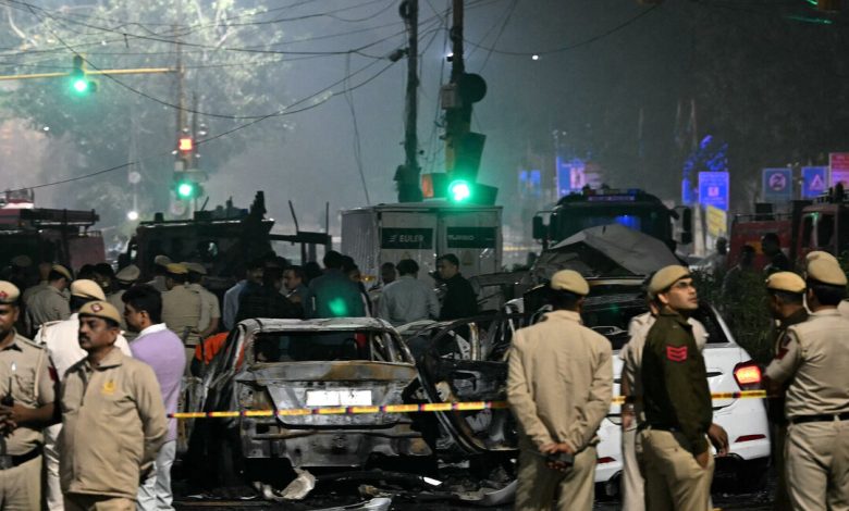 Hindistan’ın başkenti Yeni Delhi’de akşam saatlerinde tarihi Kızıl Kale yakınlarında düzenlenen bombalı terör saldırısında çok sayıda kişi hayatını kaybetti