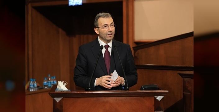 Pendik Belediye Başkanı Ahmet Cin, bütçe görüşmelerinde CHP’li İBB yönetimini “vesayet, borç, yolsuzluk ve çöküş” iddialarıyla hedef aldı