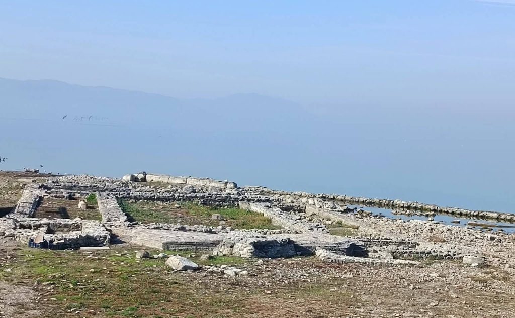 Birinci Ekümenik İznik Konsili'nin 1700. Yıldönümünde İznik ve Bursa! 2 1. Ekümenik Konsili'nin yapıldığı Senato Sarayı içinde bulunan Aziz Neophytos Bazilikası.