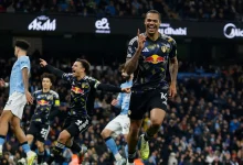 İngiltere Premier Lig’de Manchester City kendi evinde ilk 25 dakikada 2-0 üstünlük sağladığı Leeds United'ı zar zor 3-2 yendi